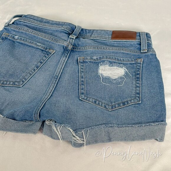 Hollister High-Rise Distressed Button Fly 3" Mom Shorts Size 27 - Picture 7 of 10